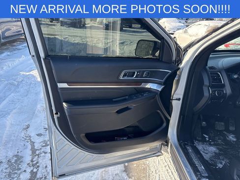 Used 2017 Ford Explorer Limited w/ Equipment Group 301A image 11