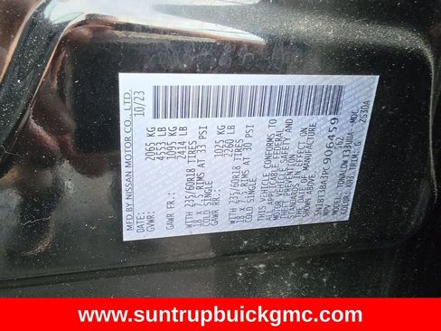 Used 2023 Nissan Rogue SV image 31