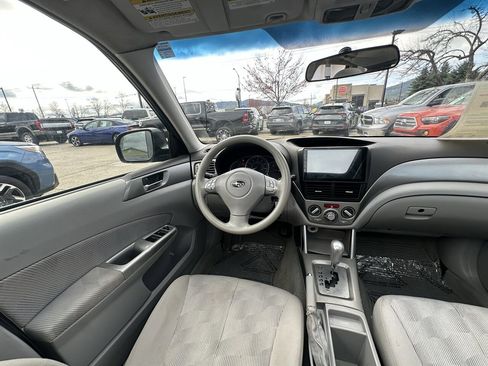 Used 2010 Subaru Forester 2.5X Premium image 5