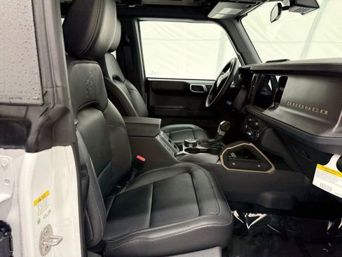 New 2025 Ford Bronco Badlands w/ Sasquatch Package image 18