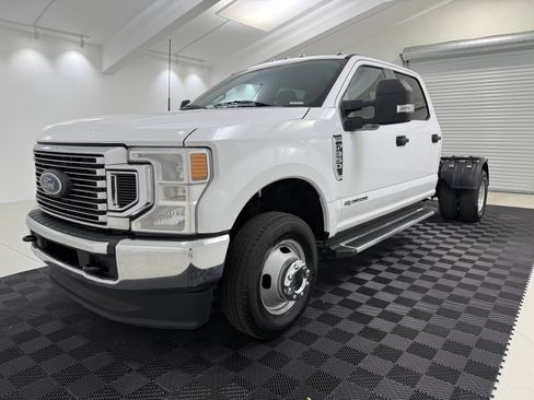 Used 2022 Ford F350 XL w/ STX Appearance Package AWD/4WD image 3