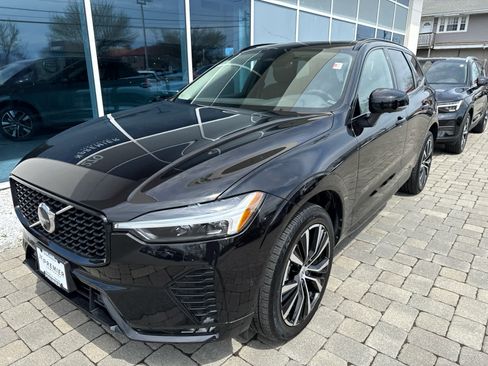 Used 2025 Volvo XC60 B5 Plus w/ Protection Package Premier image 3