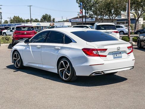 Used 2019 Honda Accord Sport image 2