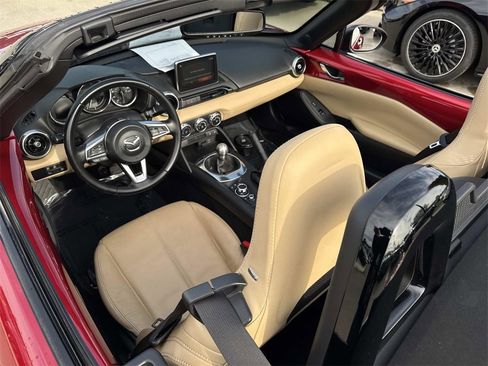 Used 2016 MAZDA MX-5 Miata Grand Touring image 11