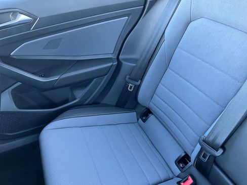 Used 2025 Volkswagen Jetta SE image 39