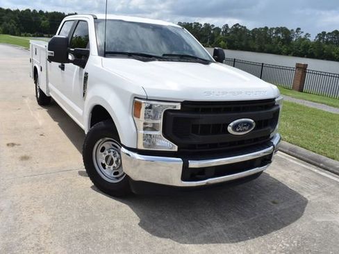 Used 2022 Ford F250 XL w/ Power Equipment Group RWD image 2