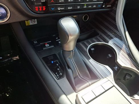 Used 2022 Lexus RX 450h AWD w/ Luxury Package image 15