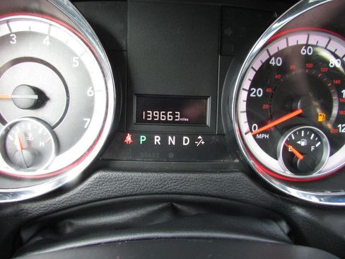 Used 2015 Dodge Grand Caravan SXT image 52