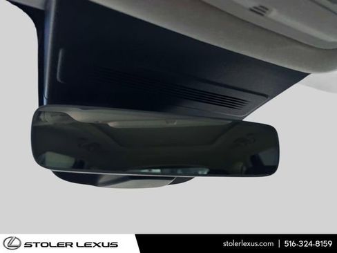 Used 2025 Lincoln Nautilus Reserve AWD/4WD image 37