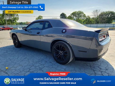 Used 2018 Dodge Challenger SXT w/ Blacktop Package RWD image 3