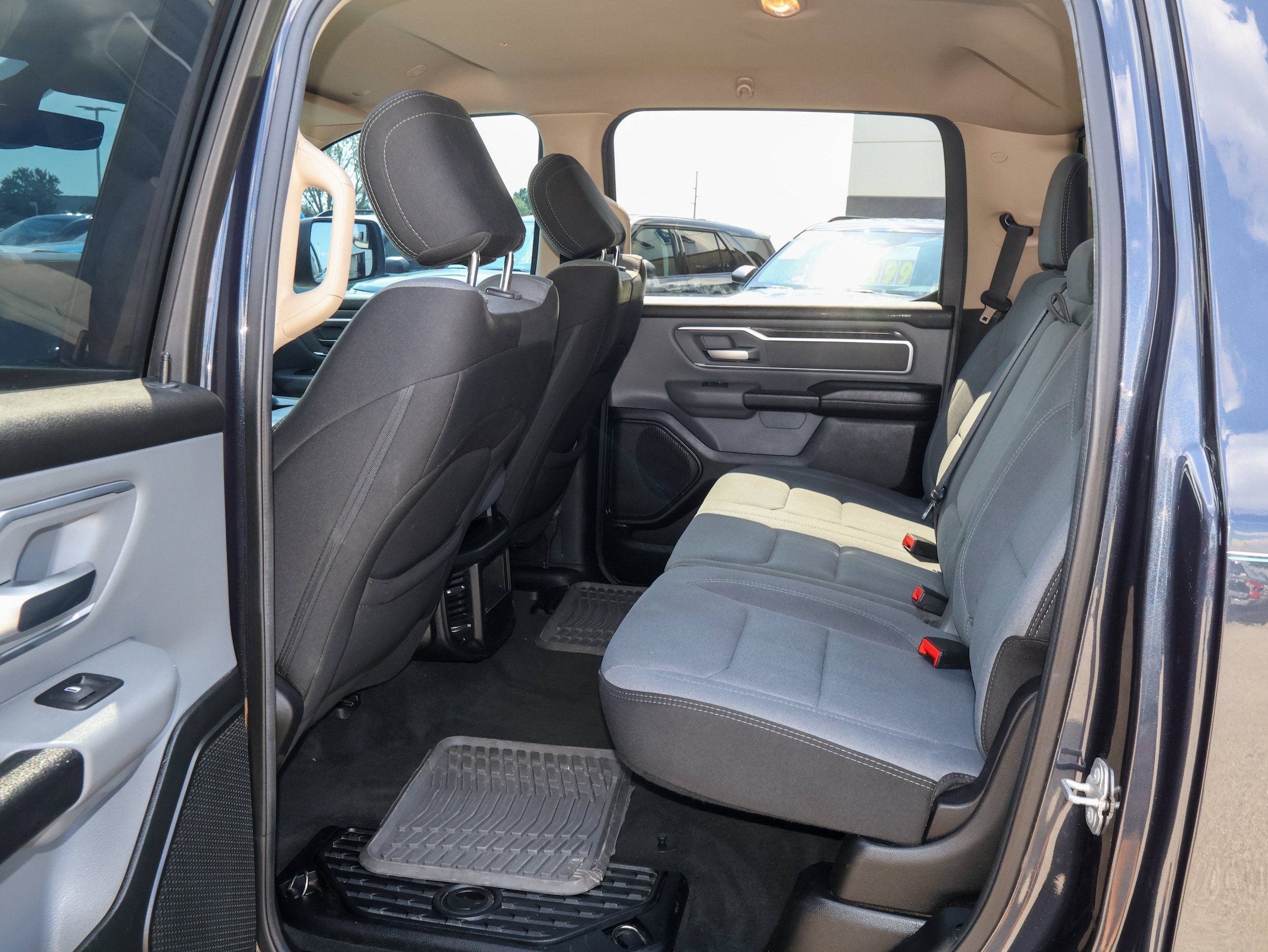 Used 2019 RAM 1500 Big Horn AWD/4WD image 13