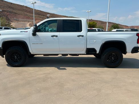 Used 2026 Chevrolet Silverado 2500 ZR2 AWD/4WD image 2