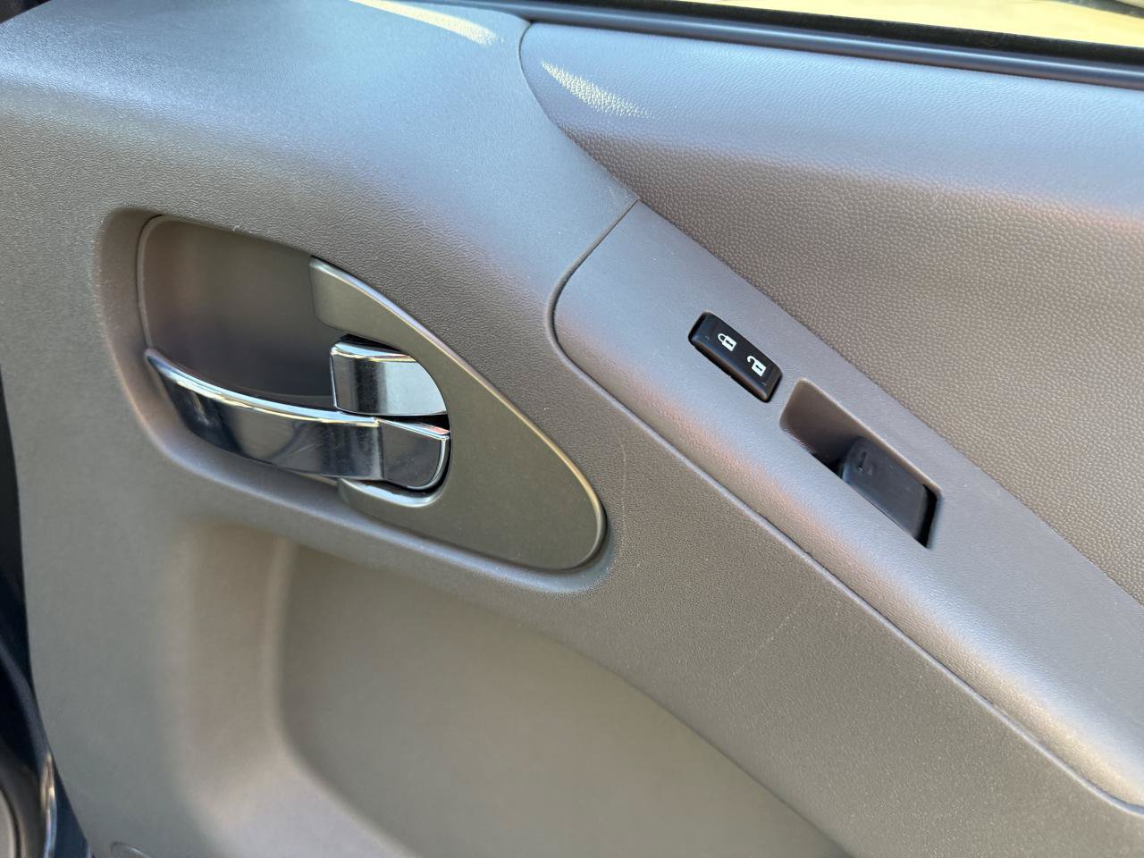 Used 2020 Nissan Frontier SV RWD image 26