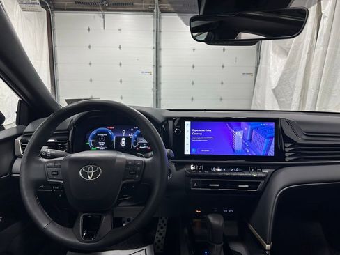 Used 2026 Toyota Camry XSE FWD image 16