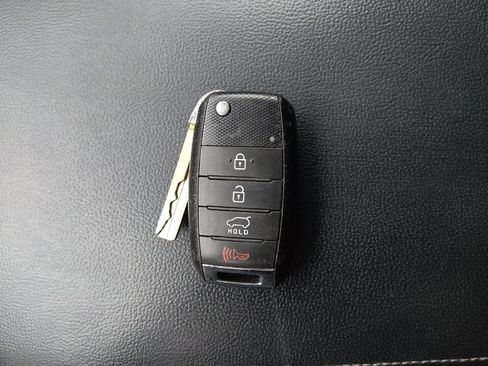 Used 2018 Kia Sorento AWD image 32