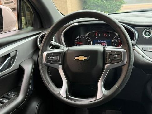 Used 2021 Chevrolet Blazer LT FWD image 12