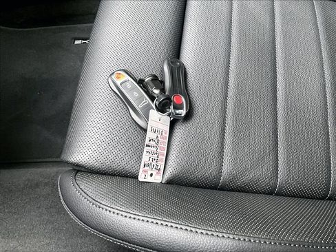 Certified 2025 Porsche Panamera 4 AWD/4WD image 16