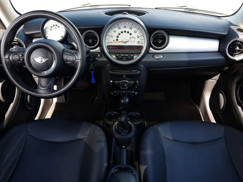 Used 2012 MINI Cooper Hardtop FWD image 2