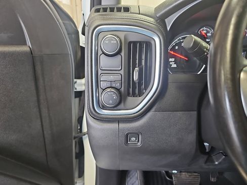 Used 2021 Chevrolet Silverado 1500 LT RWD image 24