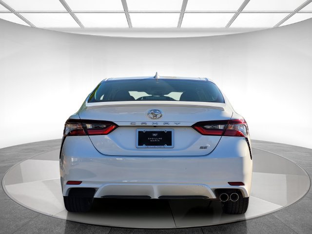 Used 2022 Toyota Camry SE FWD image 5