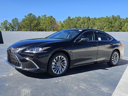 New 2025 Lexus ES 300h w/ Luxury Package