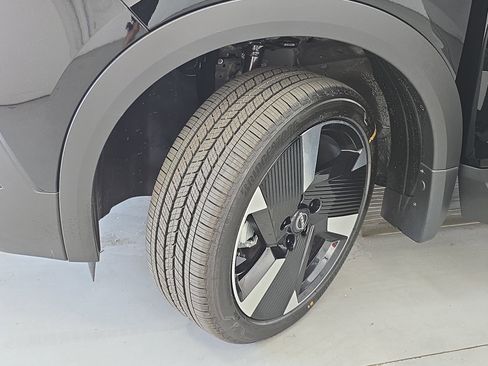 New 2026 Nissan Kicks SR FWD image 31