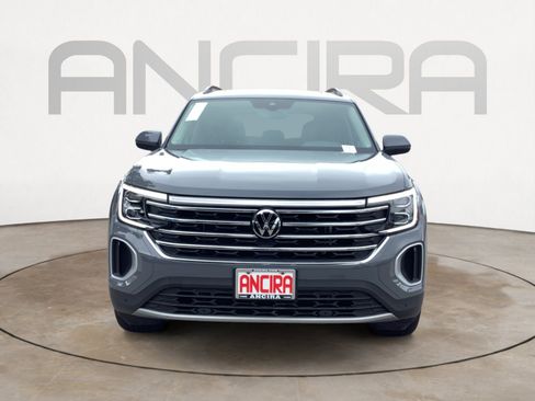 New 2025 Volkswagen Atlas SE FWD image 3