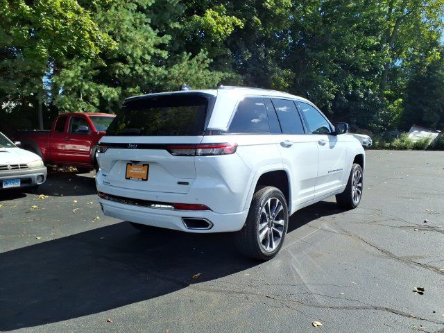 Certified 2023 Jeep Grand Cherokee Overland w/ Luxury Tech Group IV AWD/4WD image 7