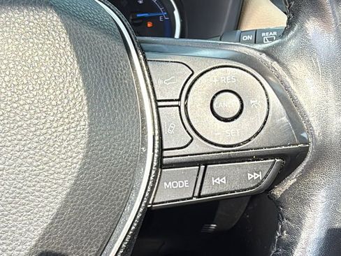 Used 2019 Toyota RAV4 Limited AWD/4WD image 32