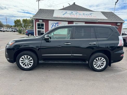 Used 2019 Lexus GX 460 Premium image 3