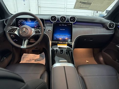 Used 2026 Mercedes-Benz GLC 300 image 22