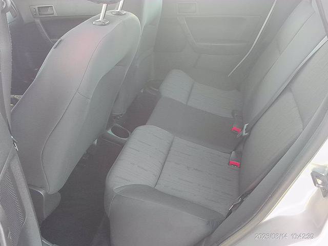 Used 2010 Ford Focus SE FWD image 5