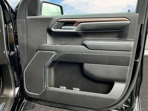 Used 2023 Chevrolet Silverado 1500 LT AWD/4WD image 20
