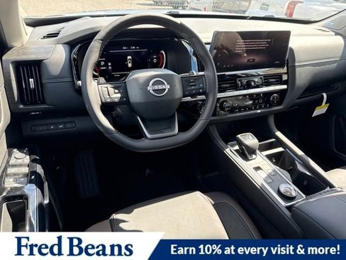 New 2026 Nissan Pathfinder Platinum AWD/4WD image 18