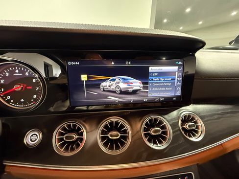 Used 2019 Mercedes-Benz E 450 4MATIC Coupe image 41