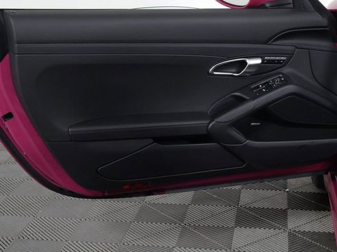 Used 2024 Porsche 718 Boxster S RWD image 11