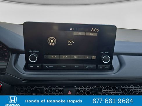 Used 2025 Honda Accord LX image 21