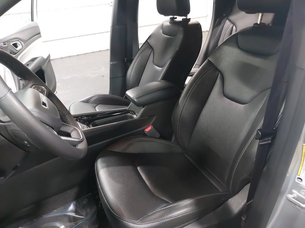 Used 2025 Jeep Compass Limited AWD/4WD image 14