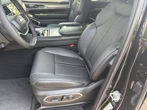 New 2026 Jeep Grand Wagoneer Limited AWD/4WD image 9