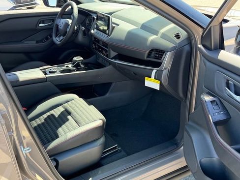 New 2026 Nissan Rogue SV AWD/4WD image 26