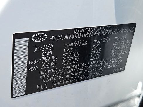 Used 2023 Hyundai Santa Fe Limited AWD/4WD image 29