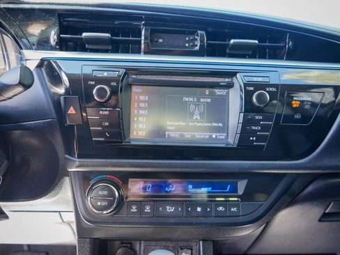 Used 2016 Toyota Corolla S image 12