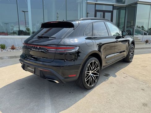 New 2026 Porsche Macan image 7