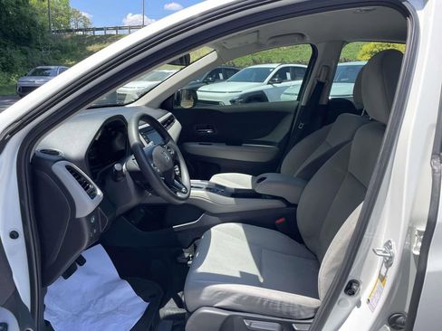 Used 2022 Honda HR-V LX image 15