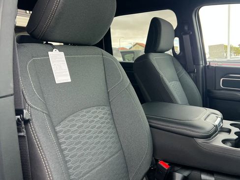 New 2026 RAM 2500 Big Horn AWD/4WD image 16