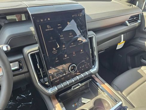 New 2026 GMC Yukon XL Denali w/ Sun & Power Step Package AWD/4WD image 28
