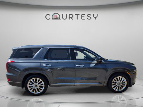 Used 2020 Hyundai Palisade Limited FWD image 6