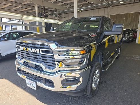 Used 2026 RAM 2500 Big Horn AWD/4WD image 1
