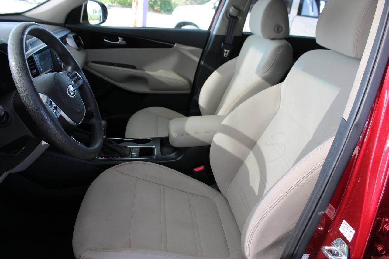 Used 2020 Kia Sorento LX FWD image 10