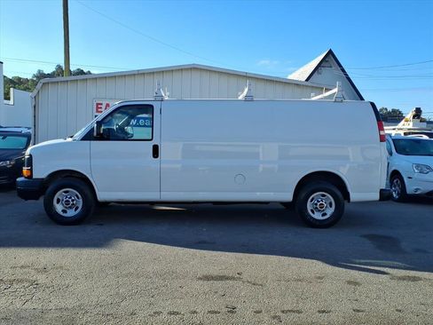 Used 2016 GMC Savana 2500 Extended image 2